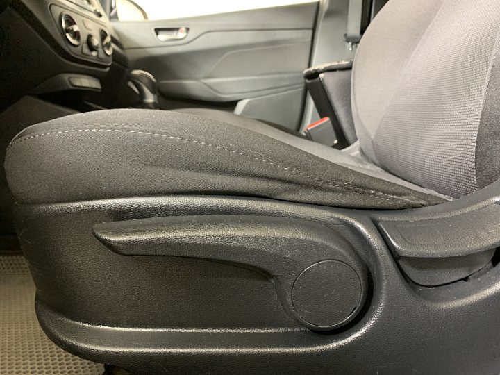 HYUNDAI Solaris 1.6, 2019 года, Автоматическая, ЖЕЛТЫЙ