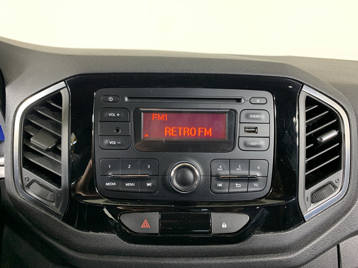 Lada XRAY 1.8, 2017 года, Робот, Серо-бежевый