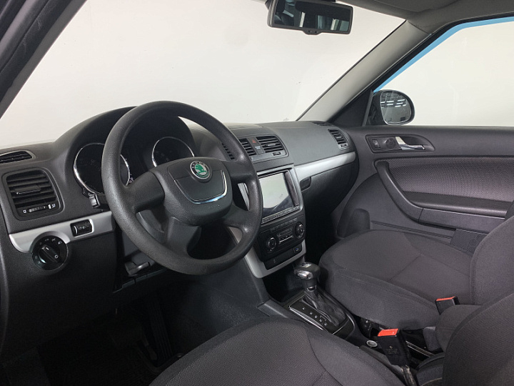 Skoda Yeti 1.2, 2012 года, Робот, Черный