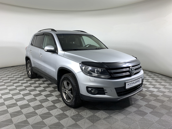 VOLKSWAGEN Tiguan 1.4, 2012 года, Механика, Серебристый