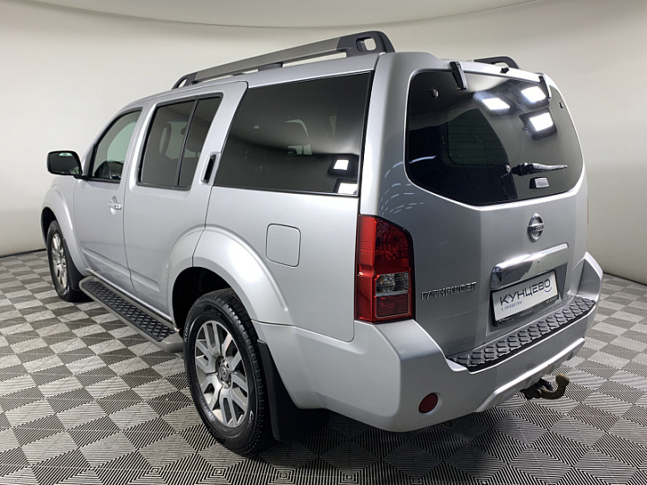 NISSAN Pathfinder 2.5, 2010 года, Автоматическая, Серебристый
