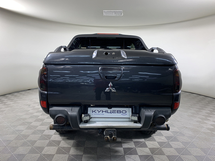 MITSUBISHI L200 2.5, 2011 года, Механика, СЕРЫЙ