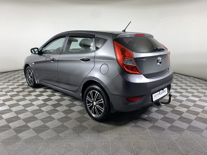 Hyundai Solaris 1.4, 2013 года, Механика, Серый
