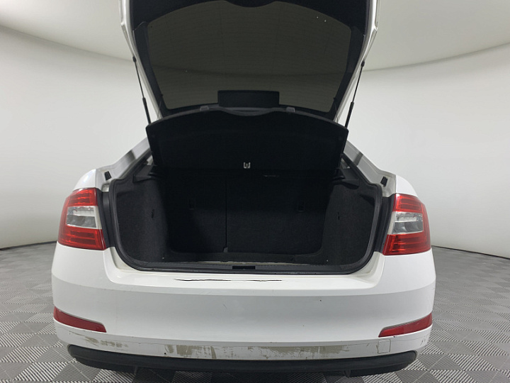 SKODA Octavia 1.2, 2013 года, Робот, БЕЛЫЙ ЖЕЛТЫЙ СЕРЫЙ