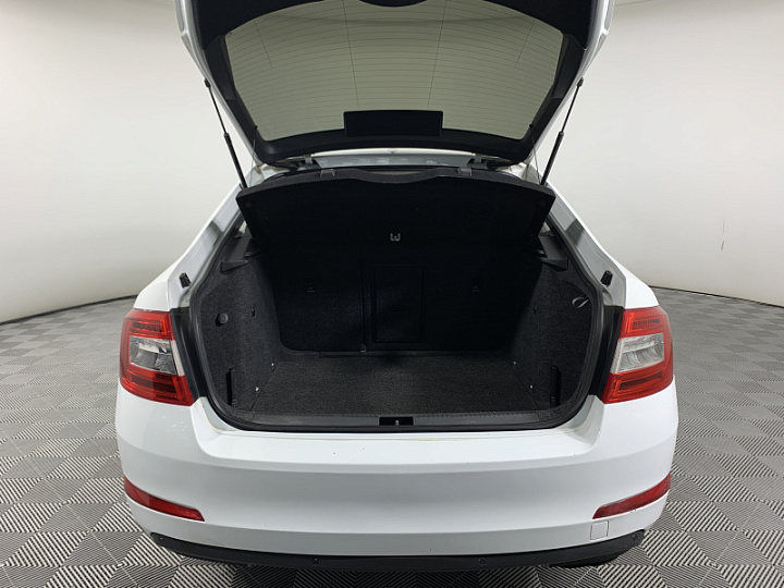 SKODA Octavia 1.8, 2015 года, Робот, БЕЛЫЙ