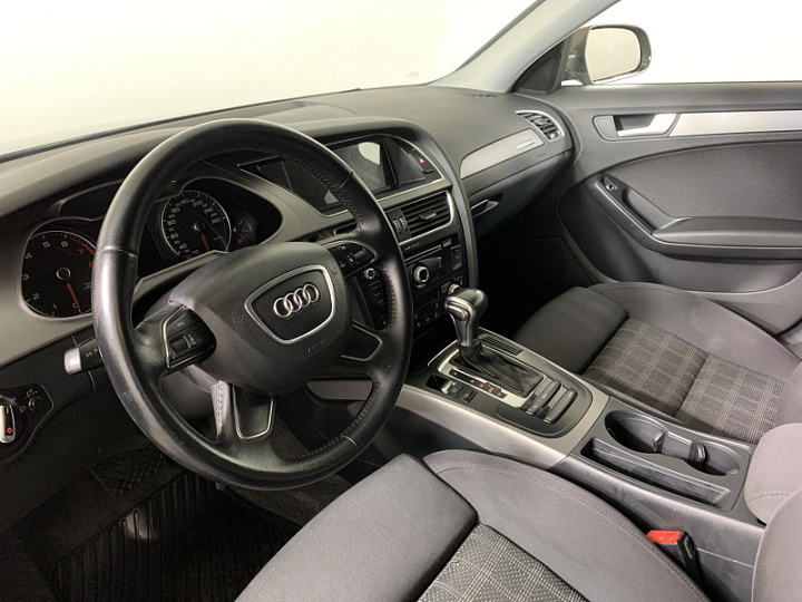 AUDI A4 2, 2013 года, Робот, Серо-коричневый