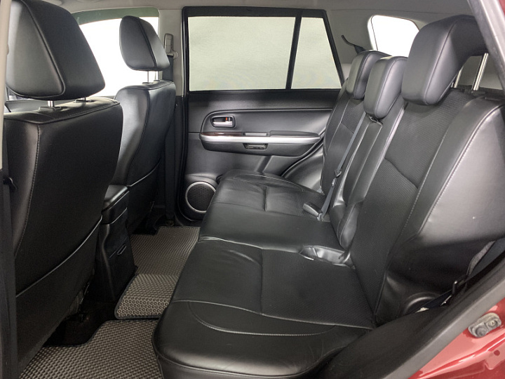 Suzuki Grand Vitara 2, 2005 года, Автоматическая, красный