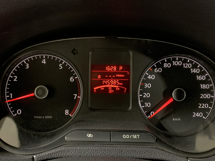 Volkswagen Polo 1.6, 2011 года, Автоматическая, Серебристый