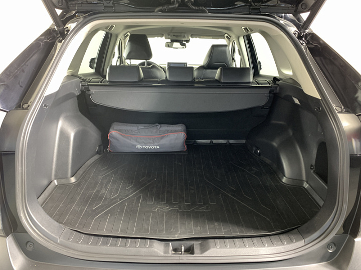 TOYOTA RAV4 2.5, 2021 года, Автоматическая, ЧЕРНЫЙ