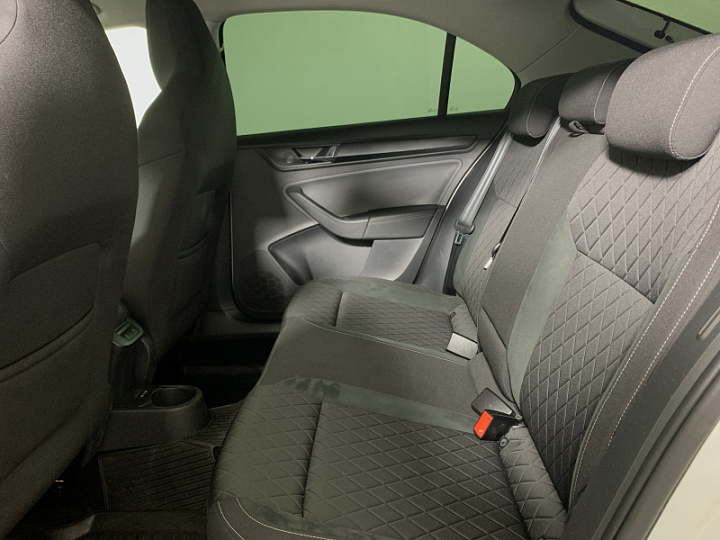 SKODA Rapid 1.6, 2021 года, Автоматическая, БЕЛЫЙ