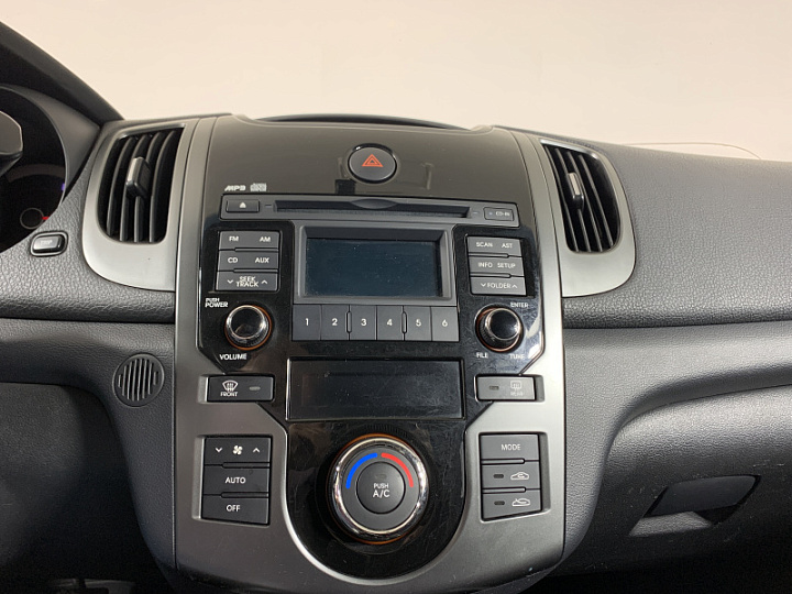 KIA Cerato 1.6, 2010 года, Механика, СЕРЫЙ