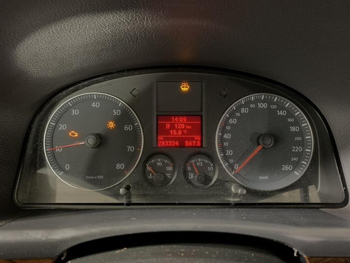 VOLKSWAGEN Touran 1.6, 2008 года, Механика, ЧЕРНЫЙ