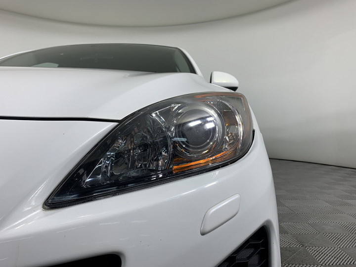 MAZDA 3 1.6, 2011 года, Автоматическая, БЕЛЫЙ