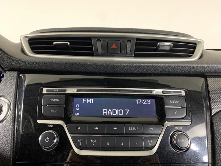 NISSAN X-Trail 1.6, 2017 года, Механика, БЕЛЫЙ