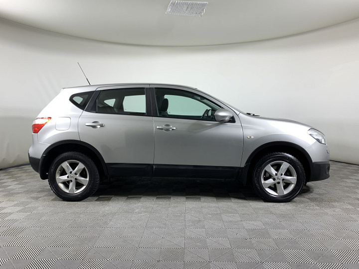 NISSAN Qashqai 1.6, 2013 года, Вариатор, Серебристый