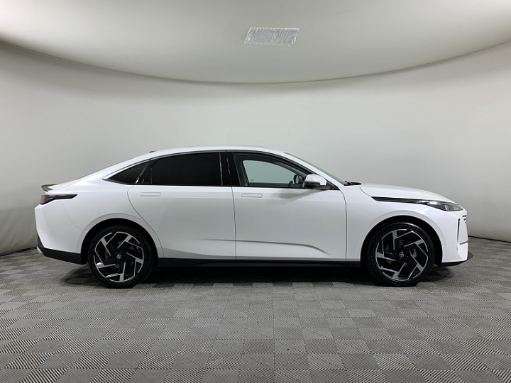 CHANGAN LAMORE 1.5, 2023 года, Робот, БЕЛЫЙ
