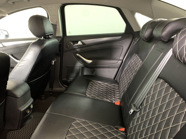 FORD Mondeo 2, 2011 года, Механика, Серо-коричневый