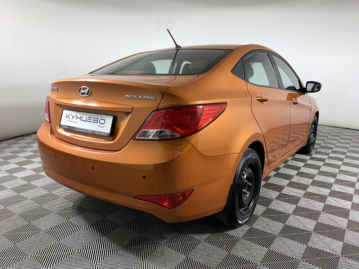 HYUNDAI Solaris 1.6, 2015 года, Автоматическая, ОРАНЖЕВЫЙ