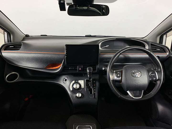 Toyota Sienta 1.5, 2018 года, Вариатор, Серый