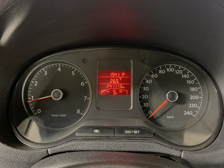 VOLKSWAGEN Polo 1.6, 2013 года, Автоматическая, ЧЕРНЫЙ