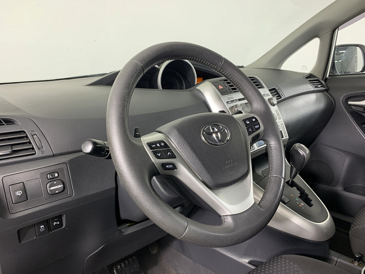 TOYOTA Verso 1.8, 2011 года, Вариатор, БЕЛЫЙ
