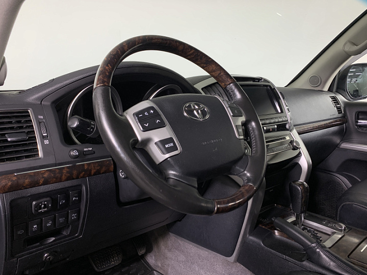 TOYOTA Land Cruiser 4.5, 2013 года, Автоматическая, Серебристый