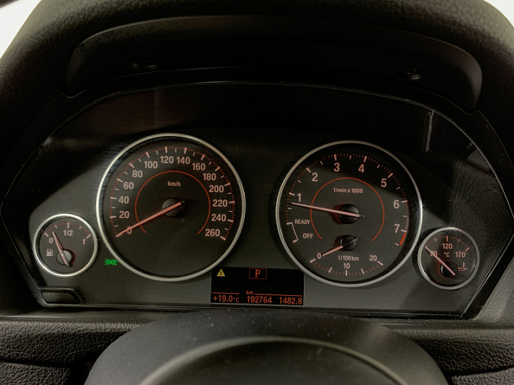 BMW 3 серии 2, 2015 года, Автоматическая, СЕРЫЙ
