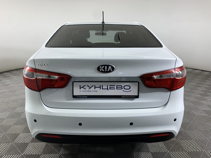 KIA Rio 1.6, 2013 года, Автоматическая, БЕЛЫЙ