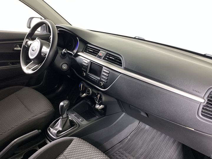 KIA Rio X-Line 1.4, 2018 года, Механика, БЕЛЫЙ