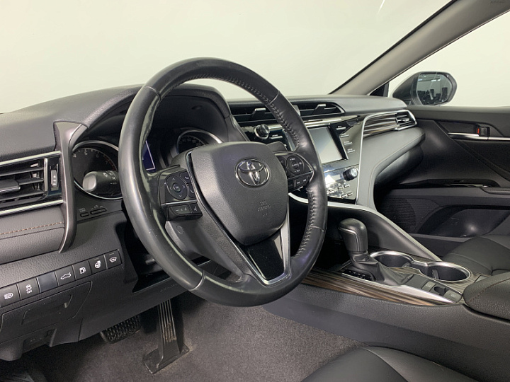 TOYOTA Camry 2.5, 2018 года, Автоматическая, БЕЛЫЙ