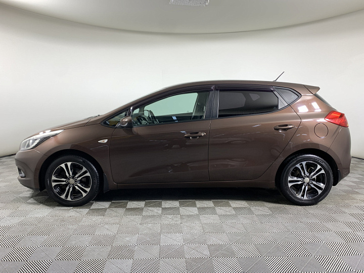 KIA Ceed 1.6, 2014 года, Механика, Коричневый