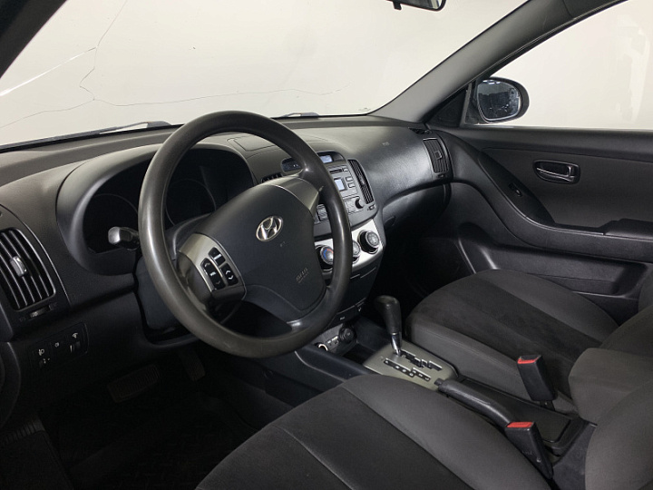 Hyundai Elantra 1.6, 2010 года, Автоматическая, Желтый