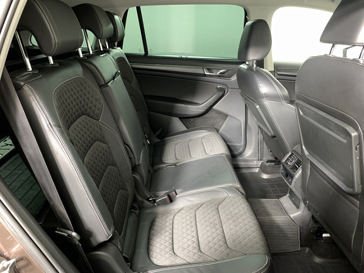 SKODA Kodiaq 2, 2018 года, Автоматическая, КОРИЧНЕВЫЙ