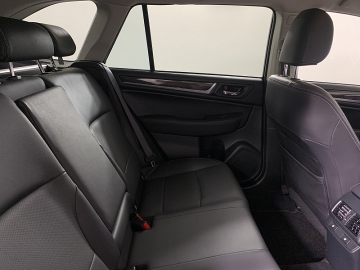 SUBARU Outback 2.5, 2016 года, Вариатор, БЕЖЕВЫЙ
