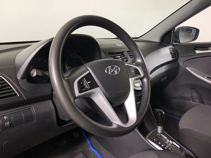 HYUNDAI Solaris 1.6, 2013 года, Автоматическая, Черно-Серый