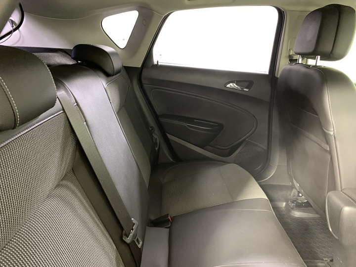 OPEL Astra 1.6, 2012 года, Автоматическая, Серебристый металлик