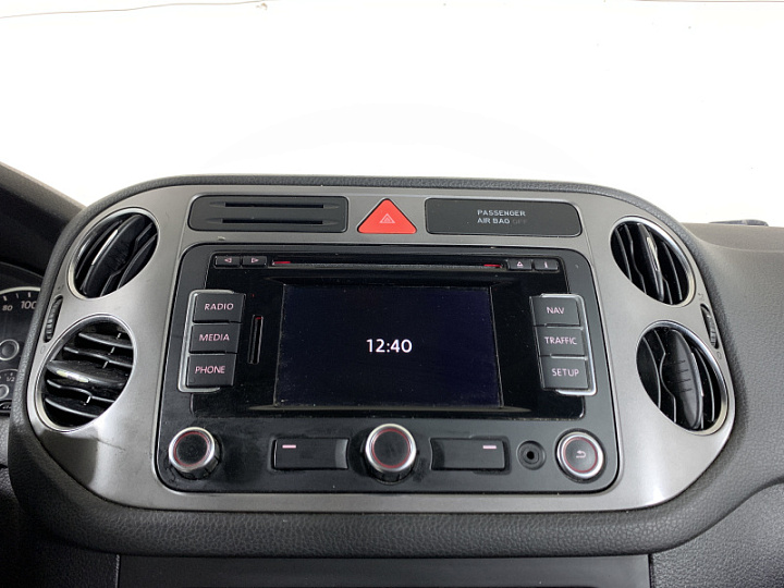 VOLKSWAGEN Tiguan 2, 2011 года, Автоматическая, Серебристо-желтый