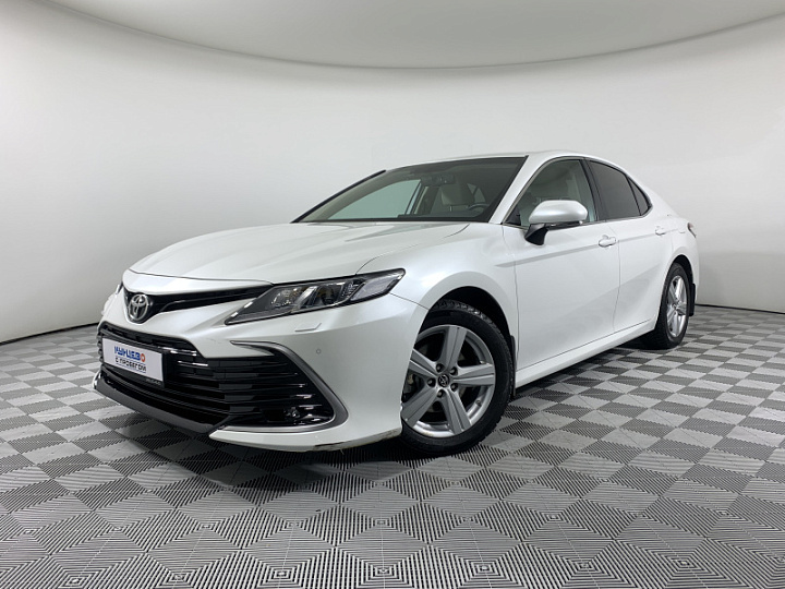 TOYOTA Camry 2.5, 2021 года, Автоматическая, БЕЛЫЙ