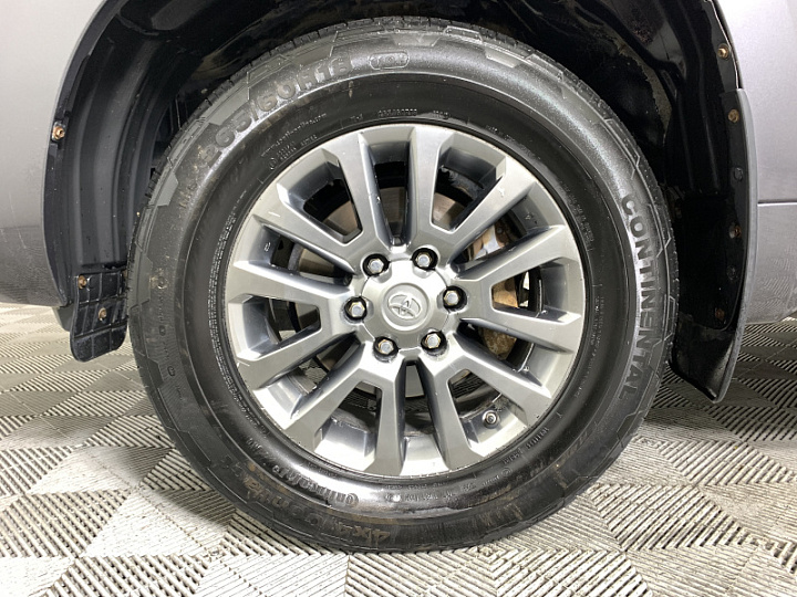 Toyota Land Cruiser Prado 2.8, 2018 года, Автоматическая, Светло серый