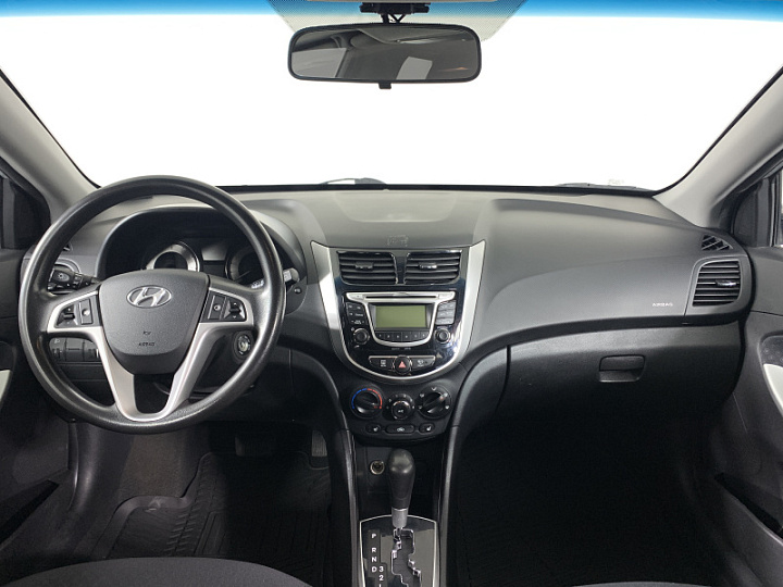 HYUNDAI Solaris 1.4, 2013 года, Автоматическая, Серебристый