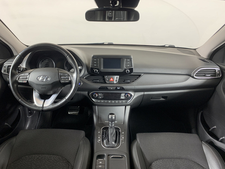 HYUNDAI i30 1.6, 2017 года, Автоматическая, КРАСНЫЙ