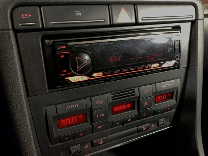 AUDI A4 2, 2006 года, Автоматическая, Серебристый