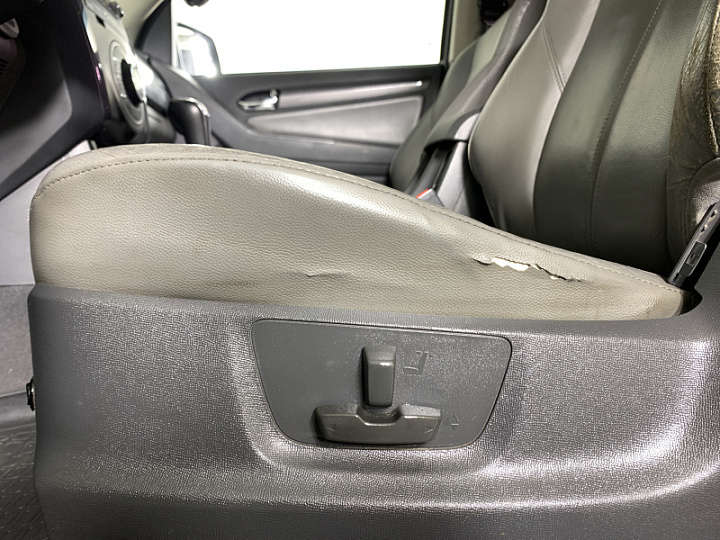 CHEVROLET TrailBlazer 3.6, 2012 года, Автоматическая, БЕЛЫЙ