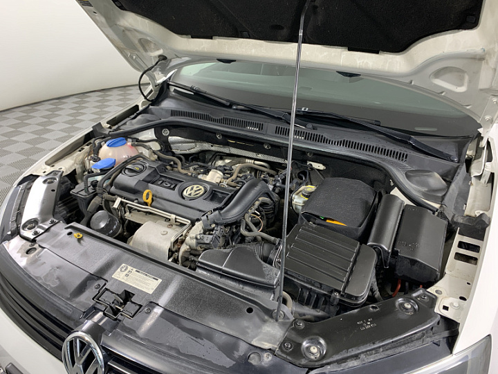 VOLKSWAGEN Jetta 1.4, 2014 года, Робот, БЕЛЫЙ