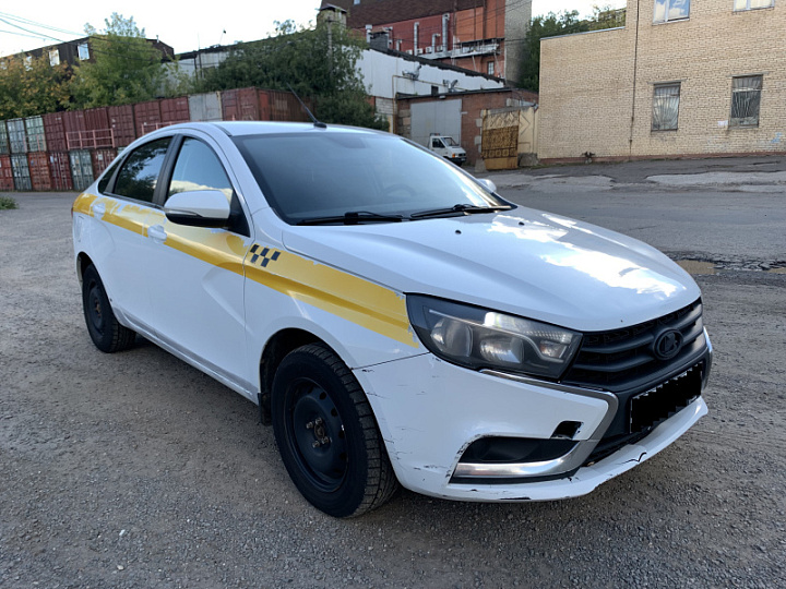 LADA (ВАЗ) Vesta 1.6, 2019 года, Механика, Белый