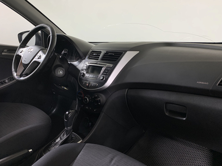 HYUNDAI Solaris 1.6, 2015 года, Автоматическая, ТЕМНО-СЕРЫЙ