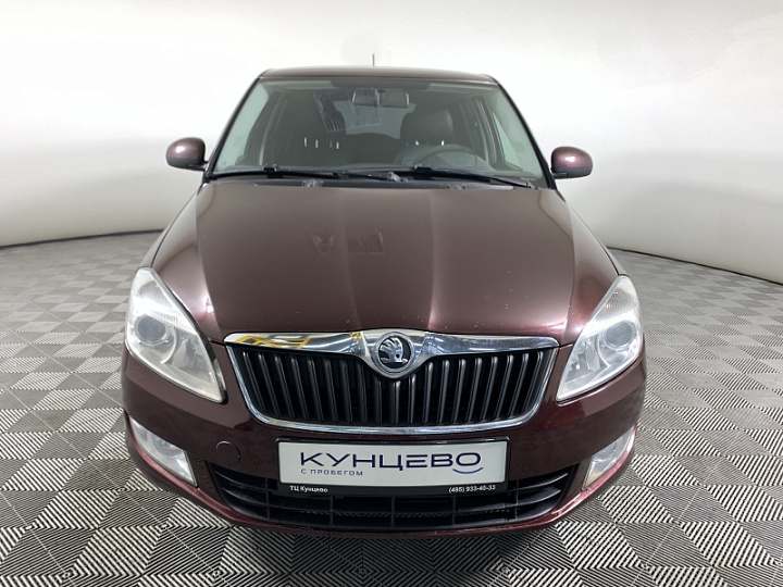SKODA Fabia 1.2, 2013 года, Механика, ТЕМНО-БОРДОВЫЙ
