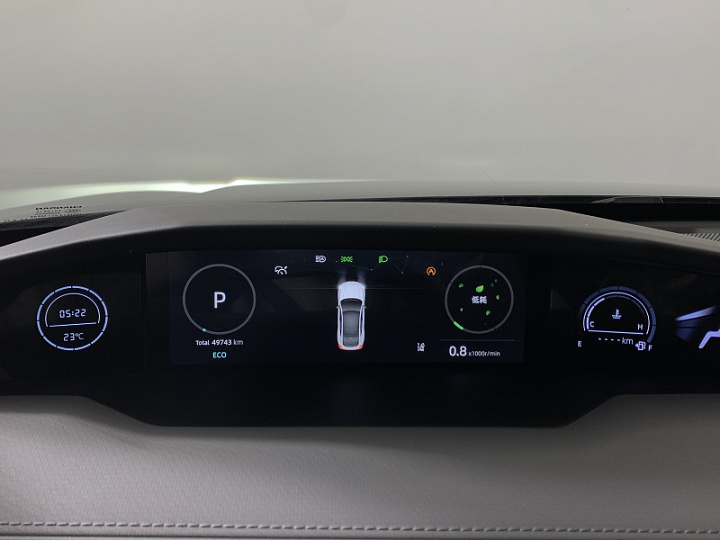 Changan UNI-V 1.5, 2023 года, Робот, Светло серый