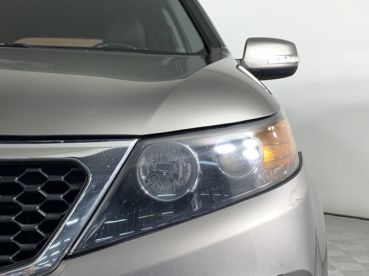 KIA Sorento 2.4, 2012 года, Автоматическая, БЕЛЫЙ