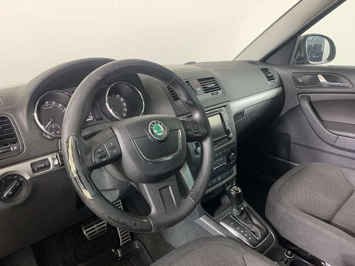 SKODA Yeti 2, 2013 года, Робот, КОРИЧНЕВЫЙ